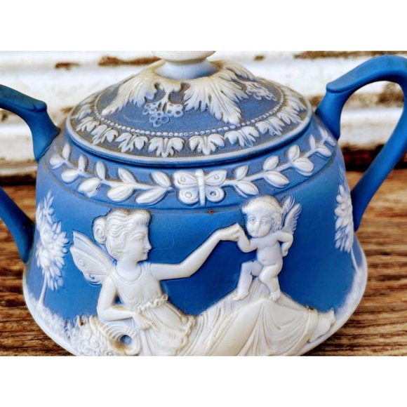 Antique Schafer Vater Blue Jasperware sugar bowl With Fairy Nymph Cherub - Picture 4 of 9